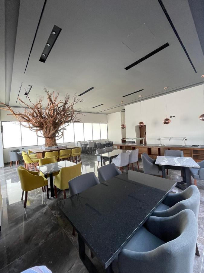 Gumont Guadalajara Lopez Mateos - Minerva Hotel Bagian luar foto